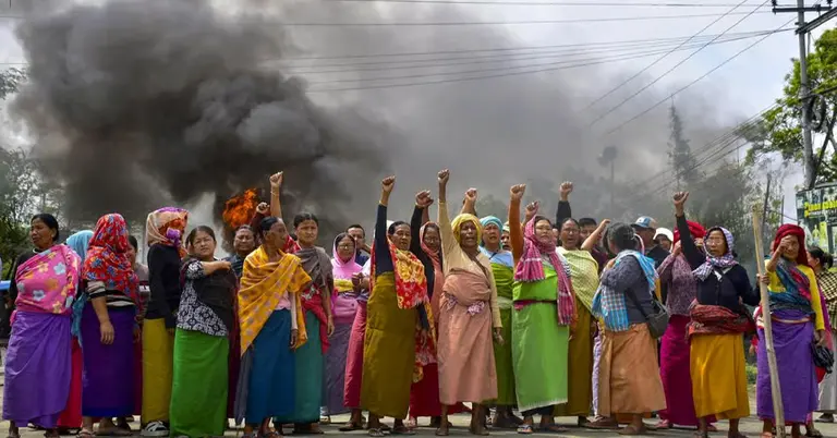 দাঙ্গায় উত্তাল ভারতের মনিপুর